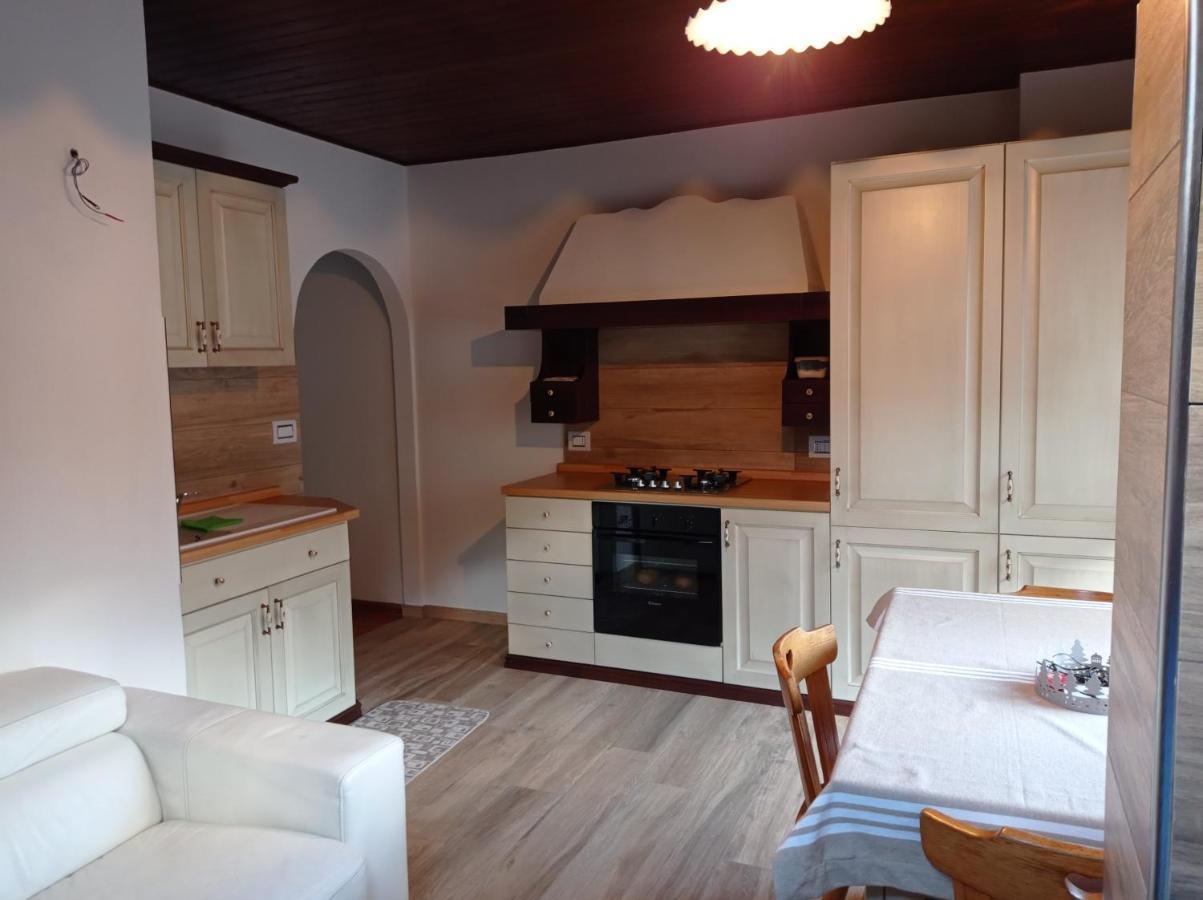 La Mansarda di Sabina. Apartment Fiera Di Primiero Bagian luar foto