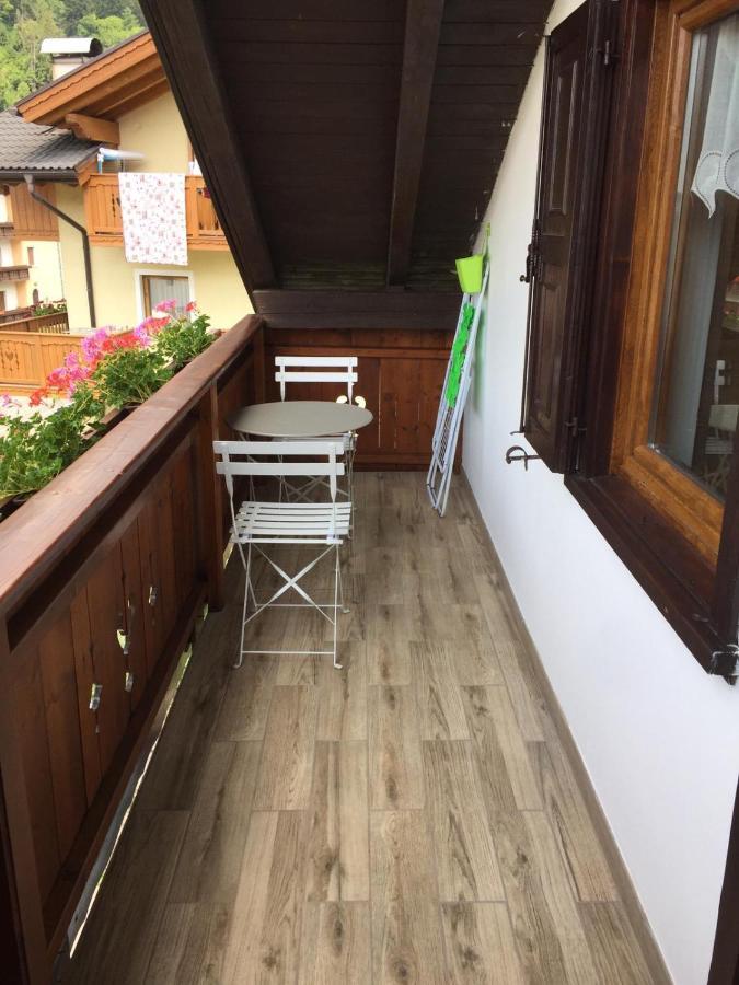 La Mansarda di Sabina. Apartment Fiera Di Primiero Bagian luar foto